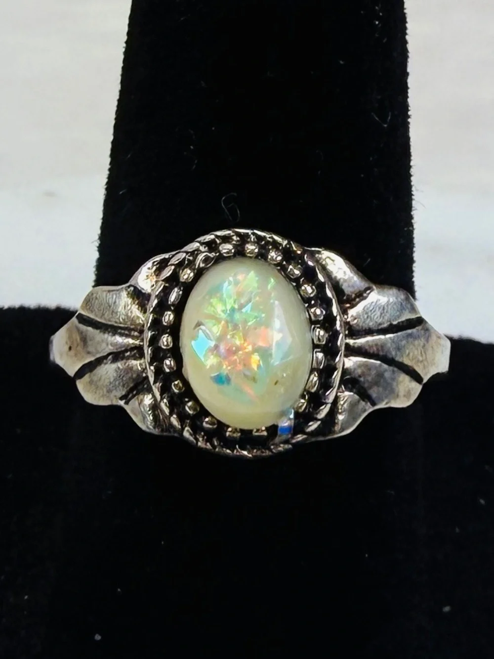 Beautiful aged Silvertone size 6 3/4 costume ring